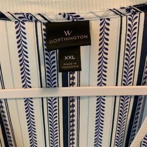 Blue & white Worthington short sleeve blouse